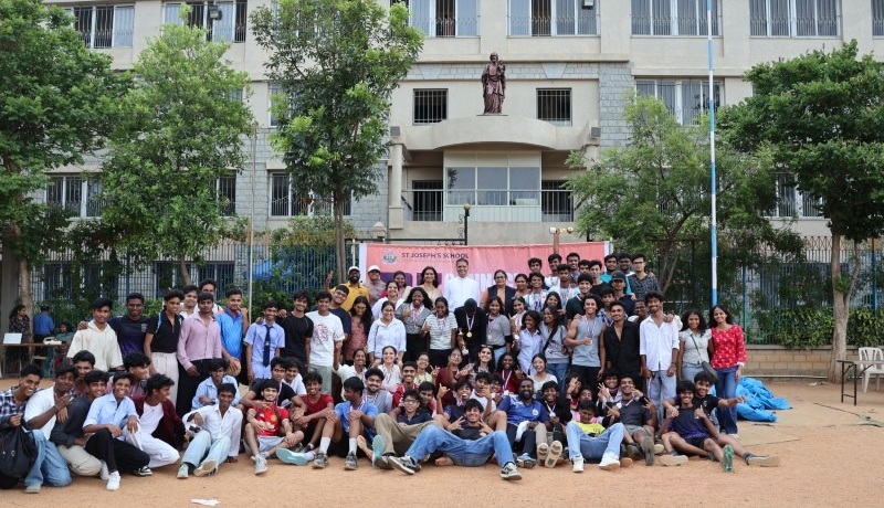 alumni_meet (2) (Custom).jpg